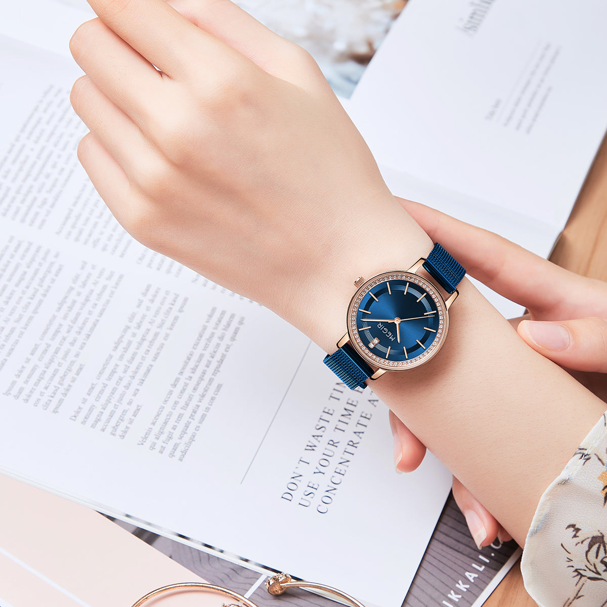 MEGIR Luxury Watches for Women Stainless Steel Dress Clock Fashion Elegant Wristwatch Quartz Watch Ladies Clock Reloj Mujer 7012
